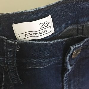 Gap slim straight jeans size 28r